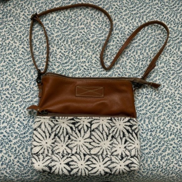 Blue, White and Tan crossbody Myra Bag - Picture 1 of 6